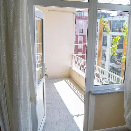 Apartment 5 Minute Walking Distance Tram-metro-metrobus/1 Minute For Park/10 Minute For Mall