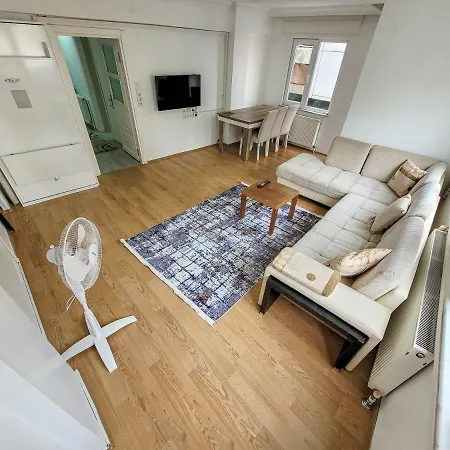 Apartment 5 Minute Walking Distance Tram-metro-metrobus/1 Minute For Park/10 Minute For Mall Istanbul