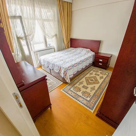 5 Minute Walking Distance Tram-metro-metrobus/1 Minute For Park/10 Minute For Mall Apartment Istanbul